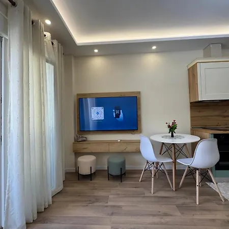 Appartement M&m Snug & Sunny Escape Steps To The Golem (Tirana)